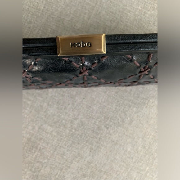 HOBO International Leather Black Clutch w/whipstitching detail - Picture 2 of 9
